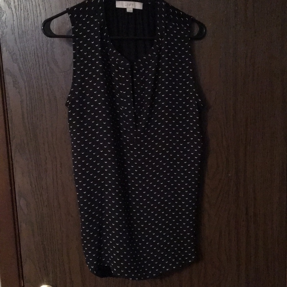 Printed Sleeveless blouse